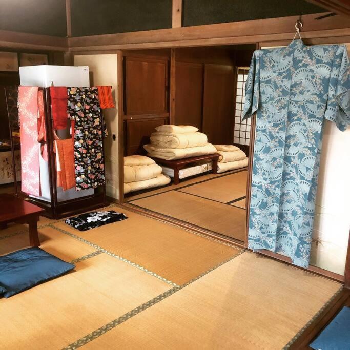 ゲストハウス+カフェわ　１日１組限定！ 築１００年の農家の古民家で宿泊体験、薪でお風呂沸かせます。焚き火もできます。 函南町 エクステリア 写真